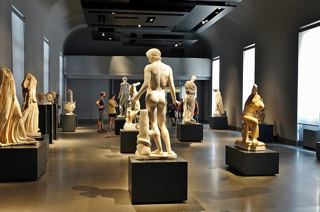 Roman sculptures in Palazzo Massimo alle Terme Rome